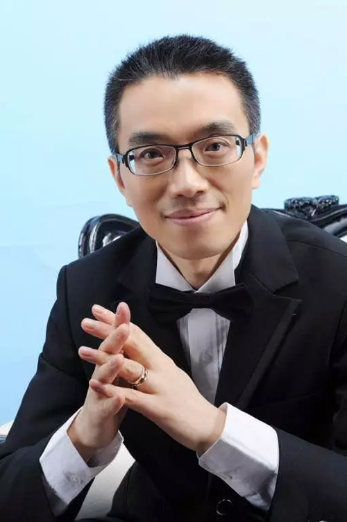 umay 丽美   实力   柒壹资本董事长张春华,担任荣誉主席 助力杨狮昱